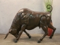 Bronzeskulptur Stier stehend modern von der Seite