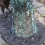 Bronzeskulptur "Junge Pat mit Briefkasten"