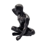 Bronzeskulptur "Sitzender Mann mit erhobenem Arm"