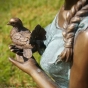 Bronzefigur "Maria mit Taube"