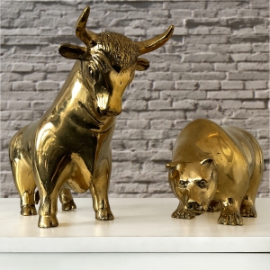 Bronzefigur "Bulle und Bär - Börse", mittel