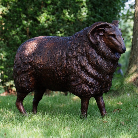 Bronzeskulptur "Schafsbock"